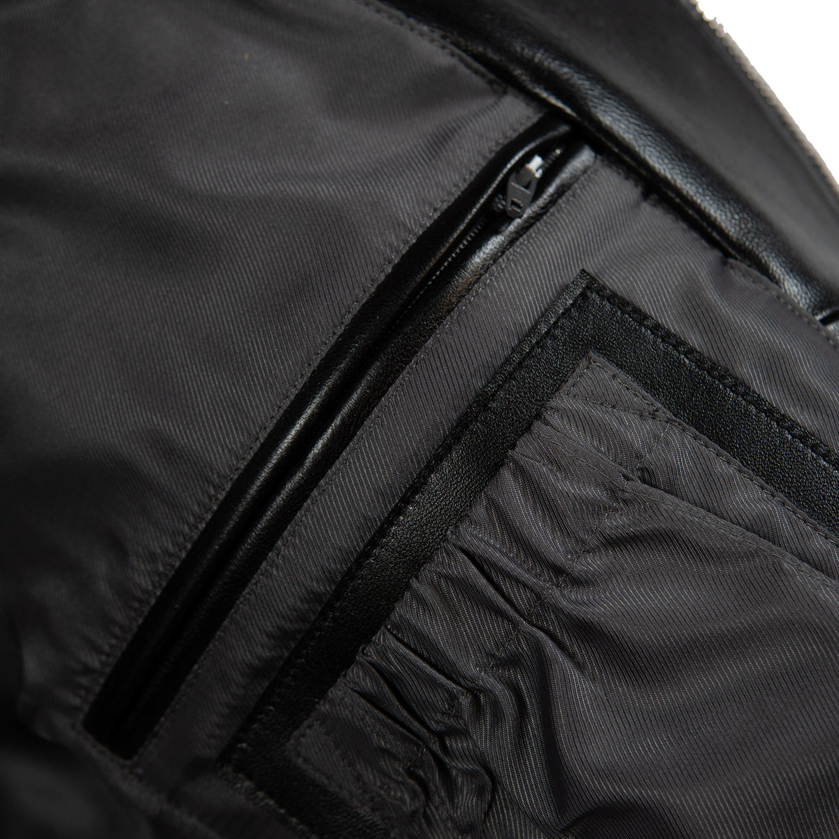inside zipper of pelle pelle